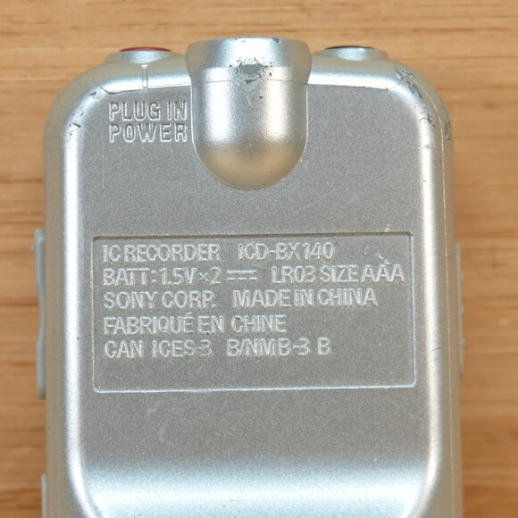 Sony ICD-BX140 4GB Digital Voice Recorder - Picture 4 of 9